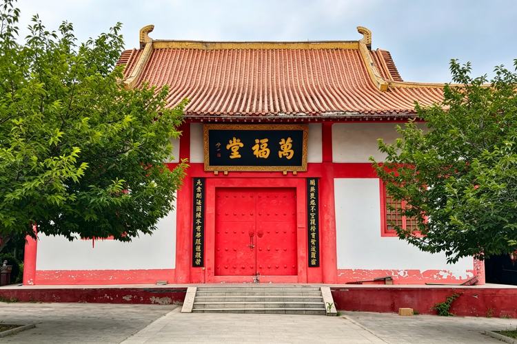 The Wisdom of Chinese Temple Architecture: How Sacred Spaces Create Inner Harmony