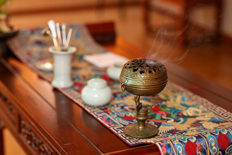The Art of Chinese Incense: Zhuan Xiang, Agarwood and Mindful Cultural Experience