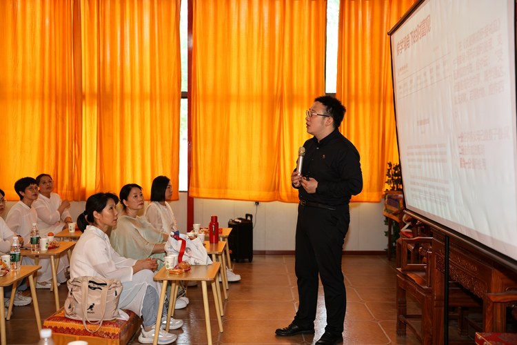 Chinese Philosophy of Balance: Connecting Mind, Body and Nature Through Ancient Wisdom