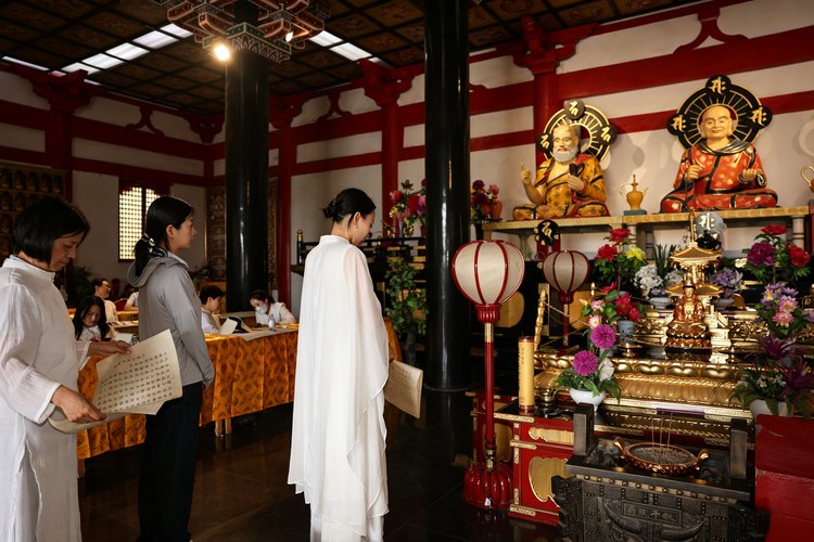 Dharma Talks in a Chinese Temple: What to Expect from a Zen Teacher