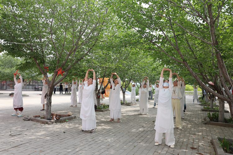 Daily Zen Practice & Public One-Day Meditation Retreats at Funzendo: Making Inner Peace Part of Everyday Life